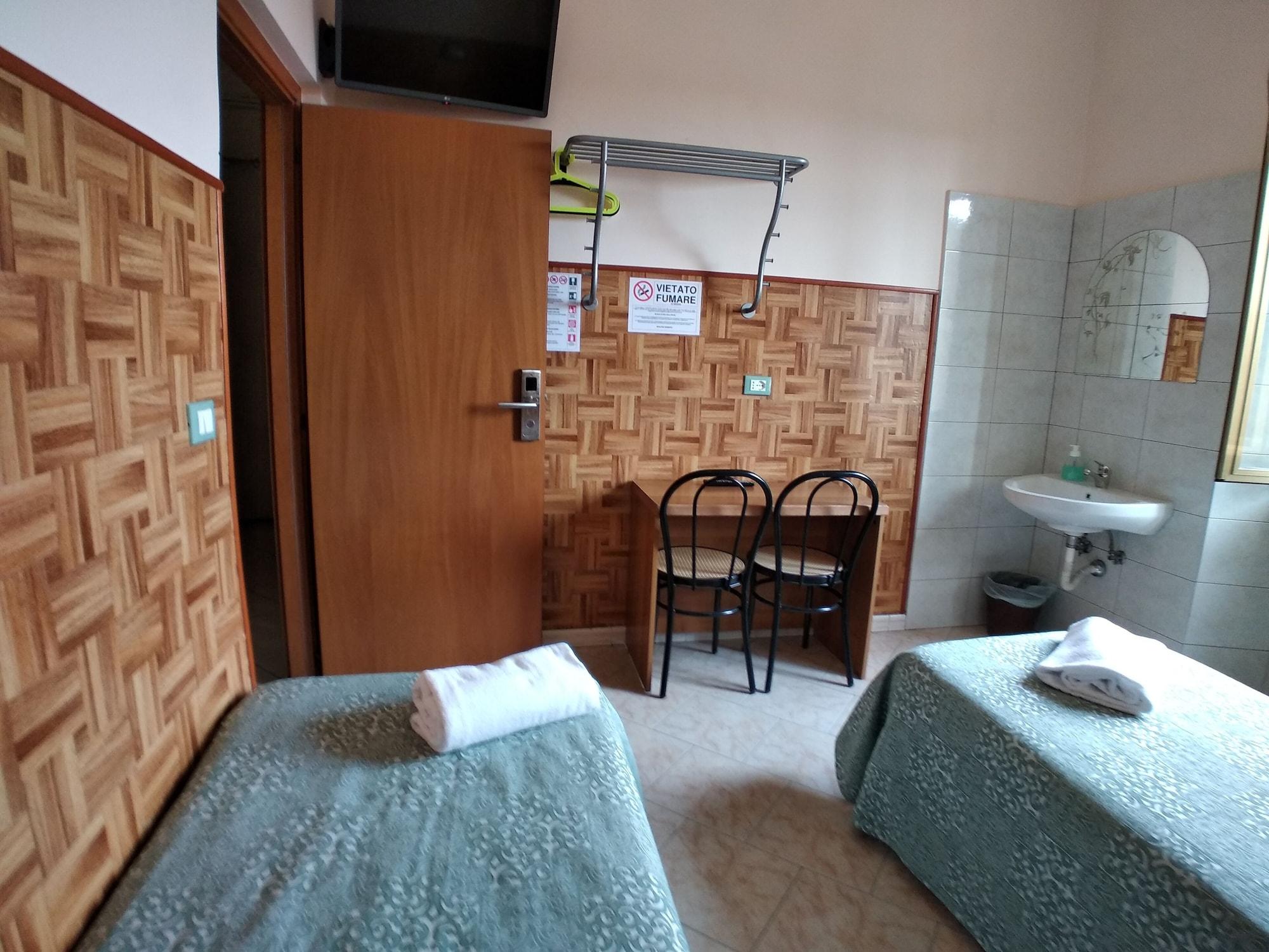 Cressy Hotel Rome Bagian luar foto