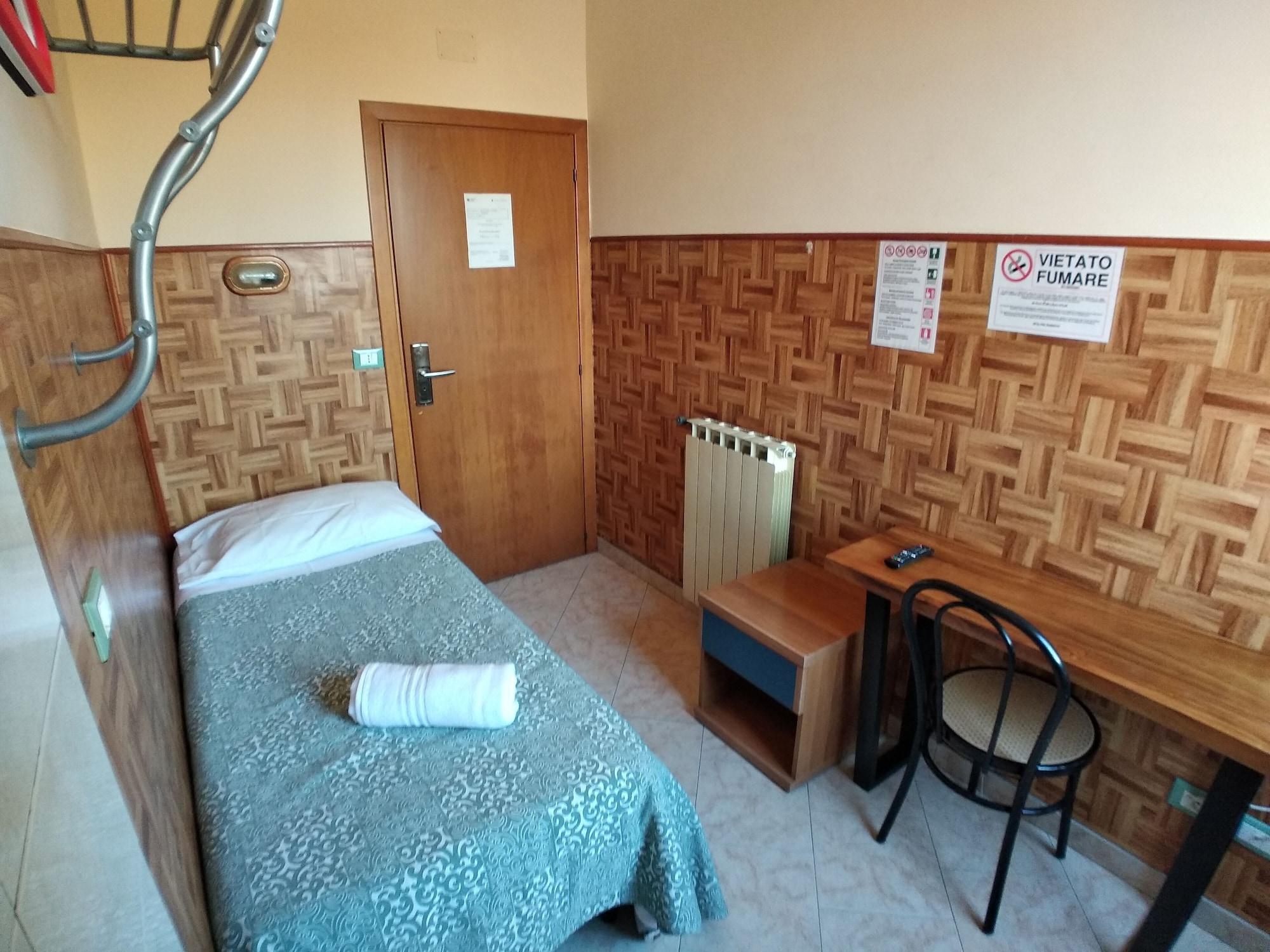 Cressy Hotel Rome Bagian luar foto