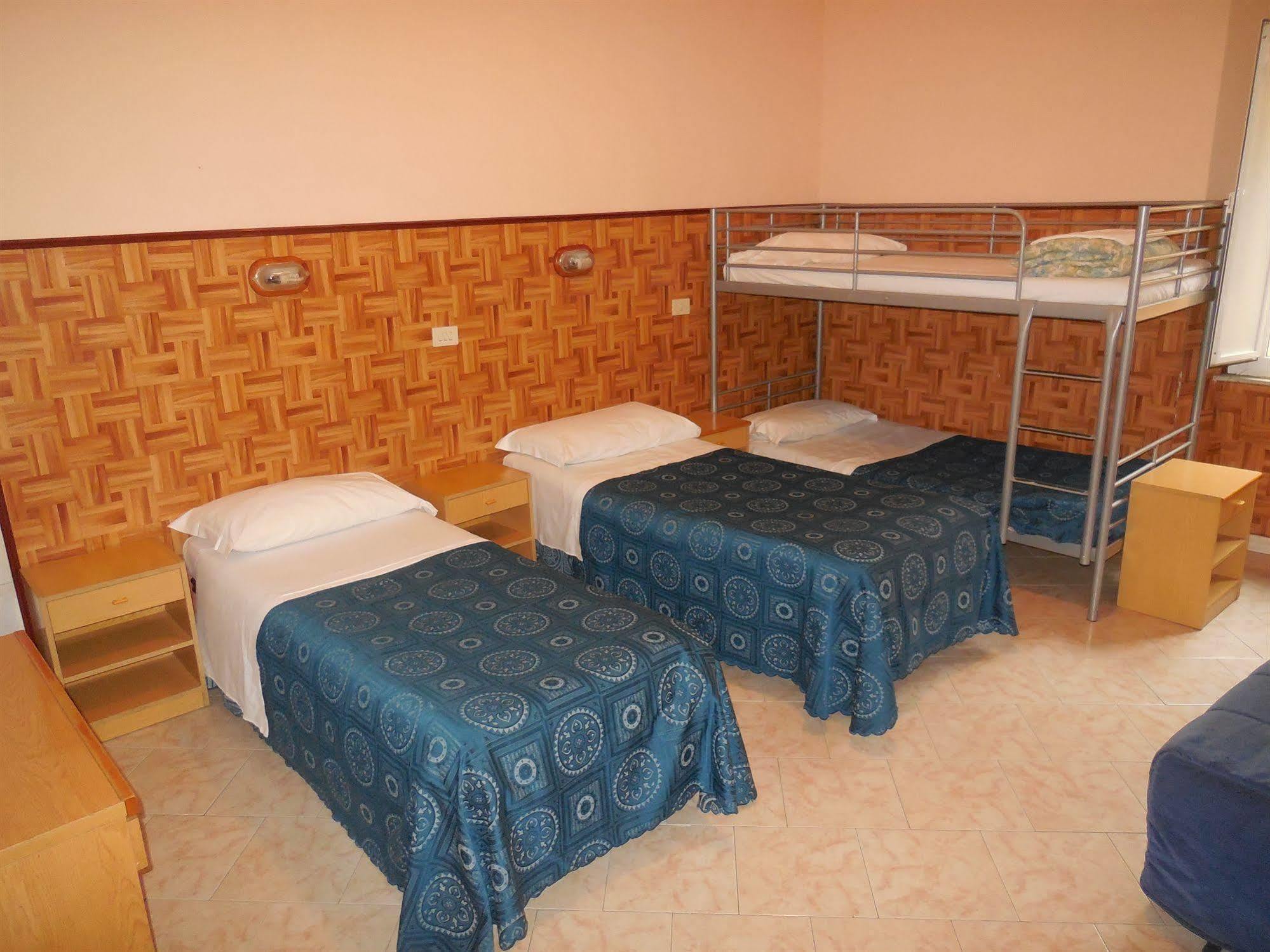 Cressy Hotel Rome Bagian luar foto
