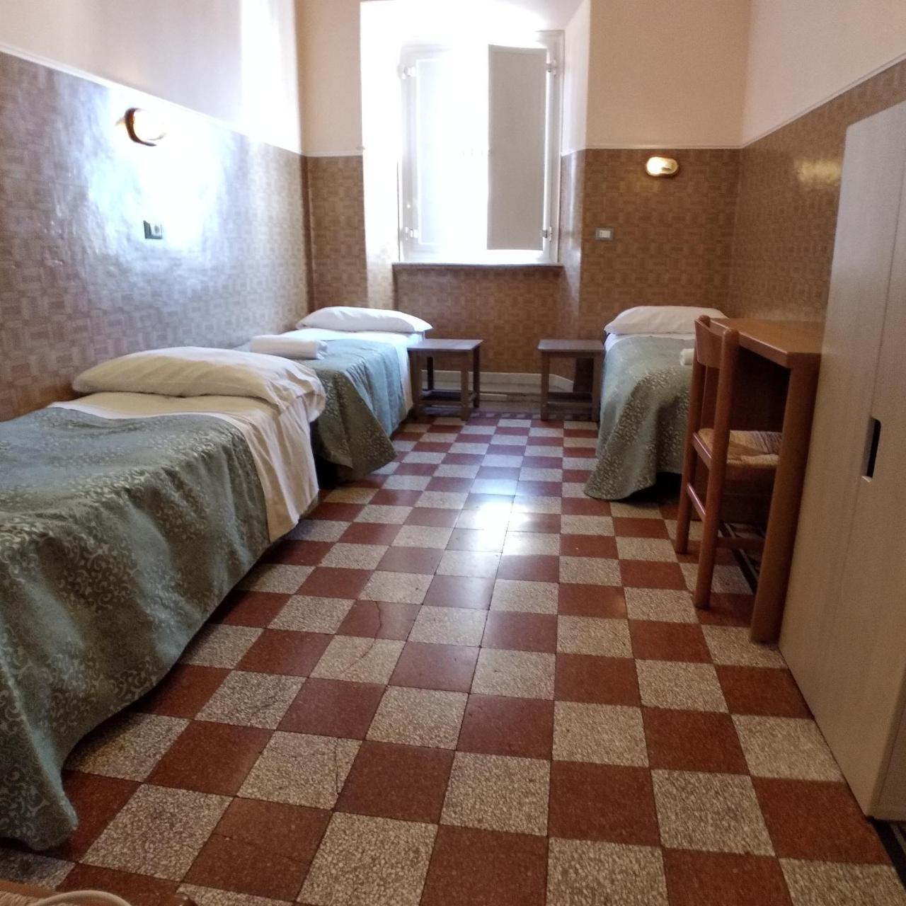 Cressy Hotel Rome Bagian luar foto
